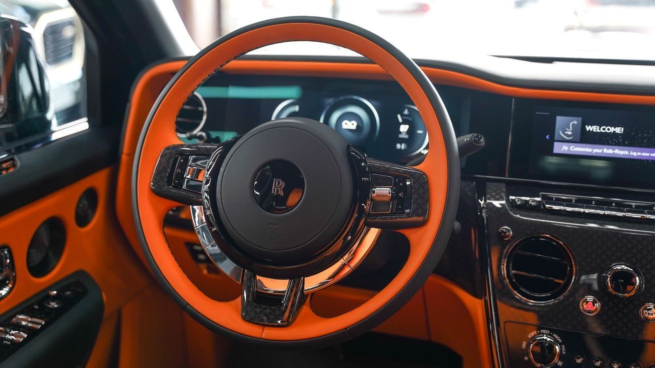 Rolls-Royce Cullinan 2025 ROLLS ROYCE CULLINAN | BLACK BADGE | | FULL OPTION