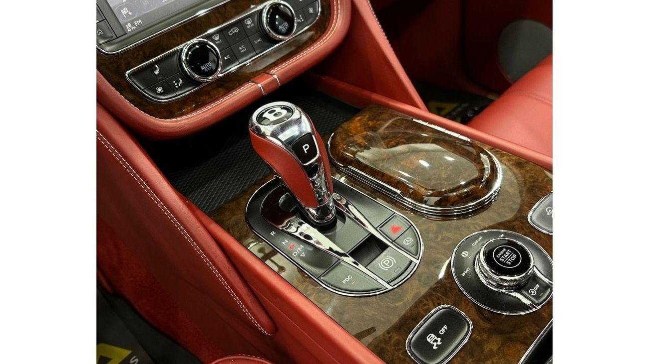 Bentley Bentayga 2017 Bentley Bentayga First Edition W12, Full Service History + Service Contract, Full Options, GCC