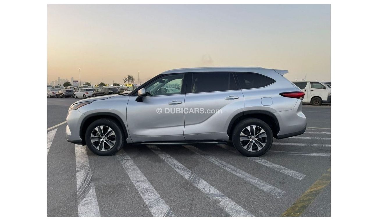 Toyota Highlander “Offer”2021 Toyota Highlander XLE 3.5L V6 Full Option With Side Step - UAE PASS
