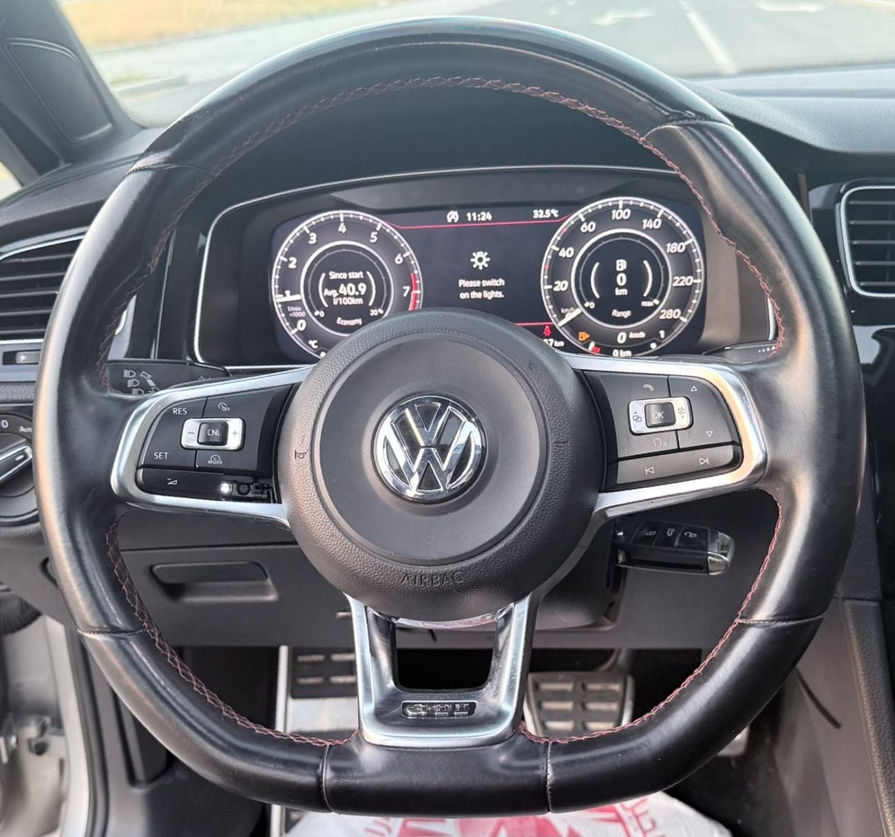 Volkswagen Golf GTI SPORT