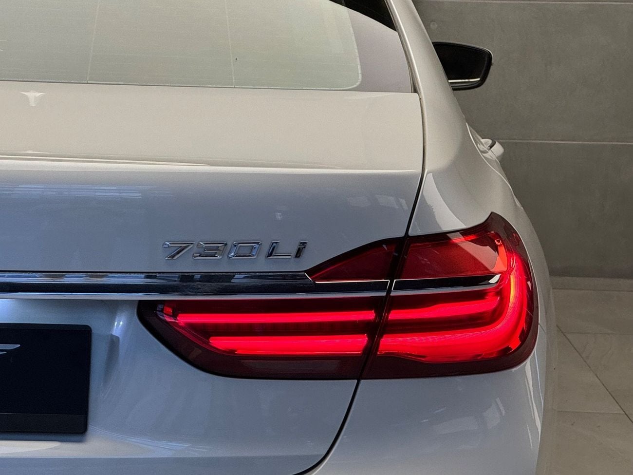 بي أم دبليو 730Li EXCLUSIVE