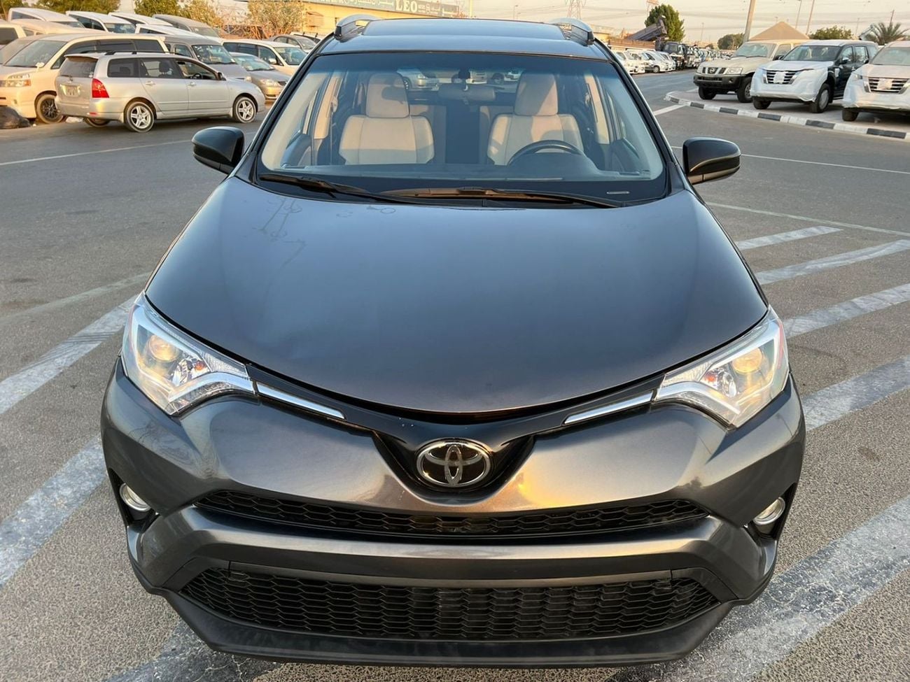 Toyota RAV4 2017 TOYOTA RAV4 XLE / AWD / MID OPTION