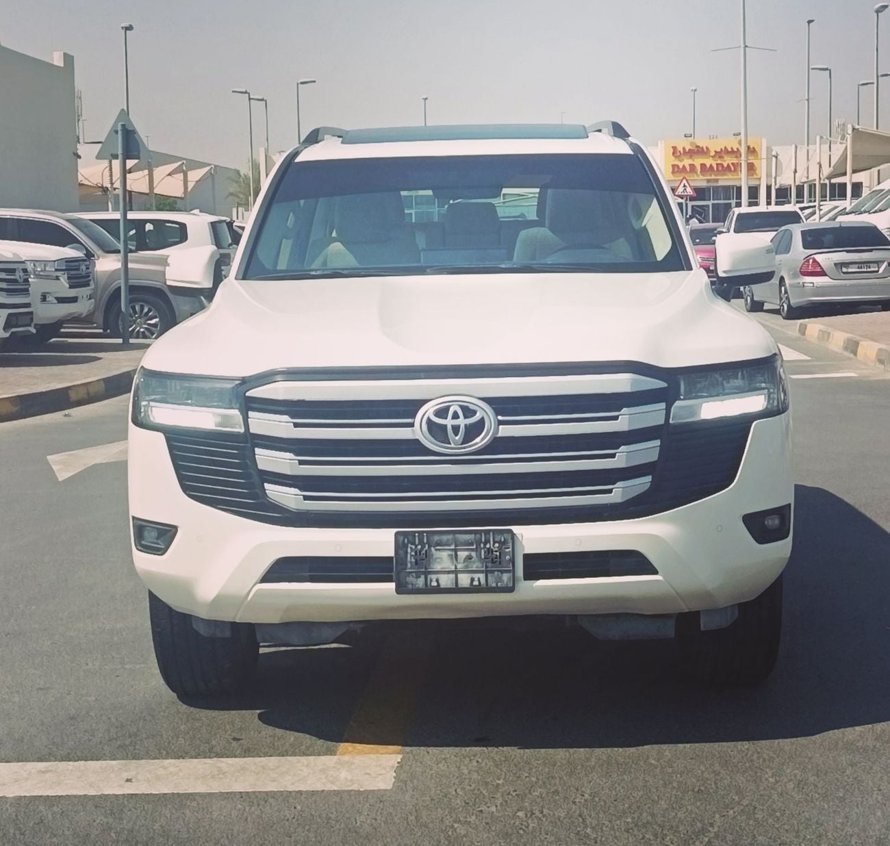 تويوتا لاند كروزر إي إكس آر