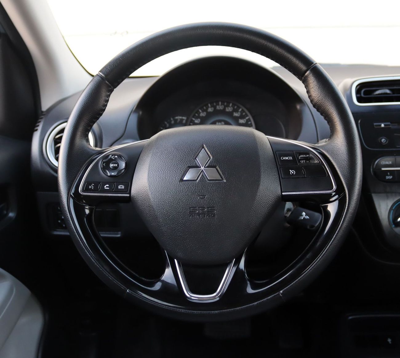 ميتسوبيشي اتراج GLX Premium 1.2L