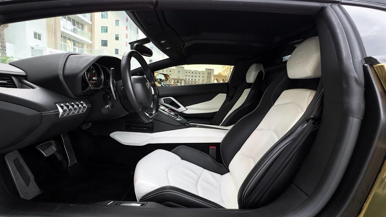 Lamborghini Aventador Roadster LP700 Roadster