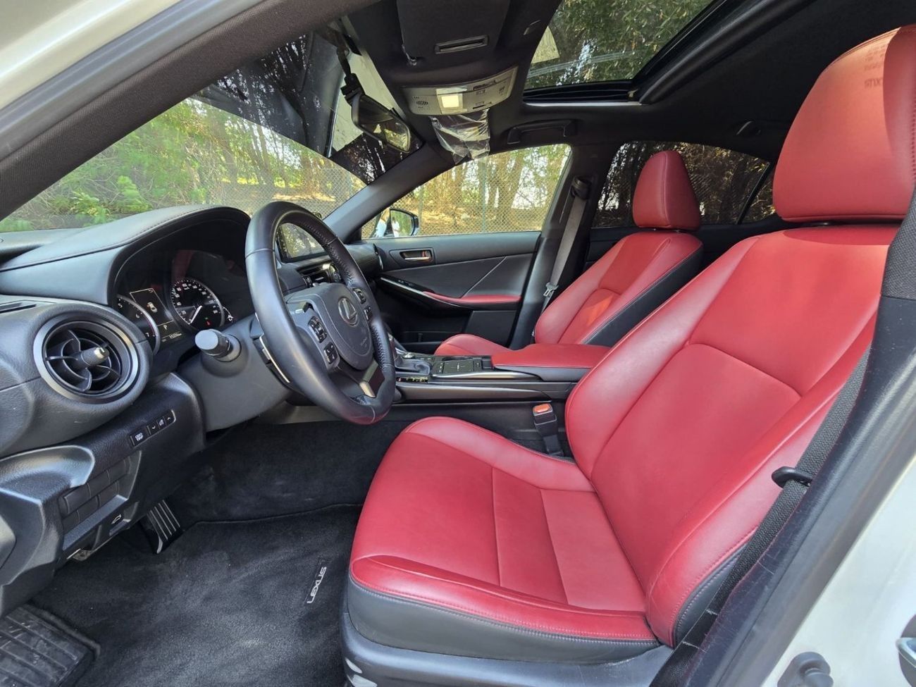 Lexus IS300 Premier 2.0L LEXUS IS-300 2023 GCC ORGINAL PAINT // PERFECT CONDITION