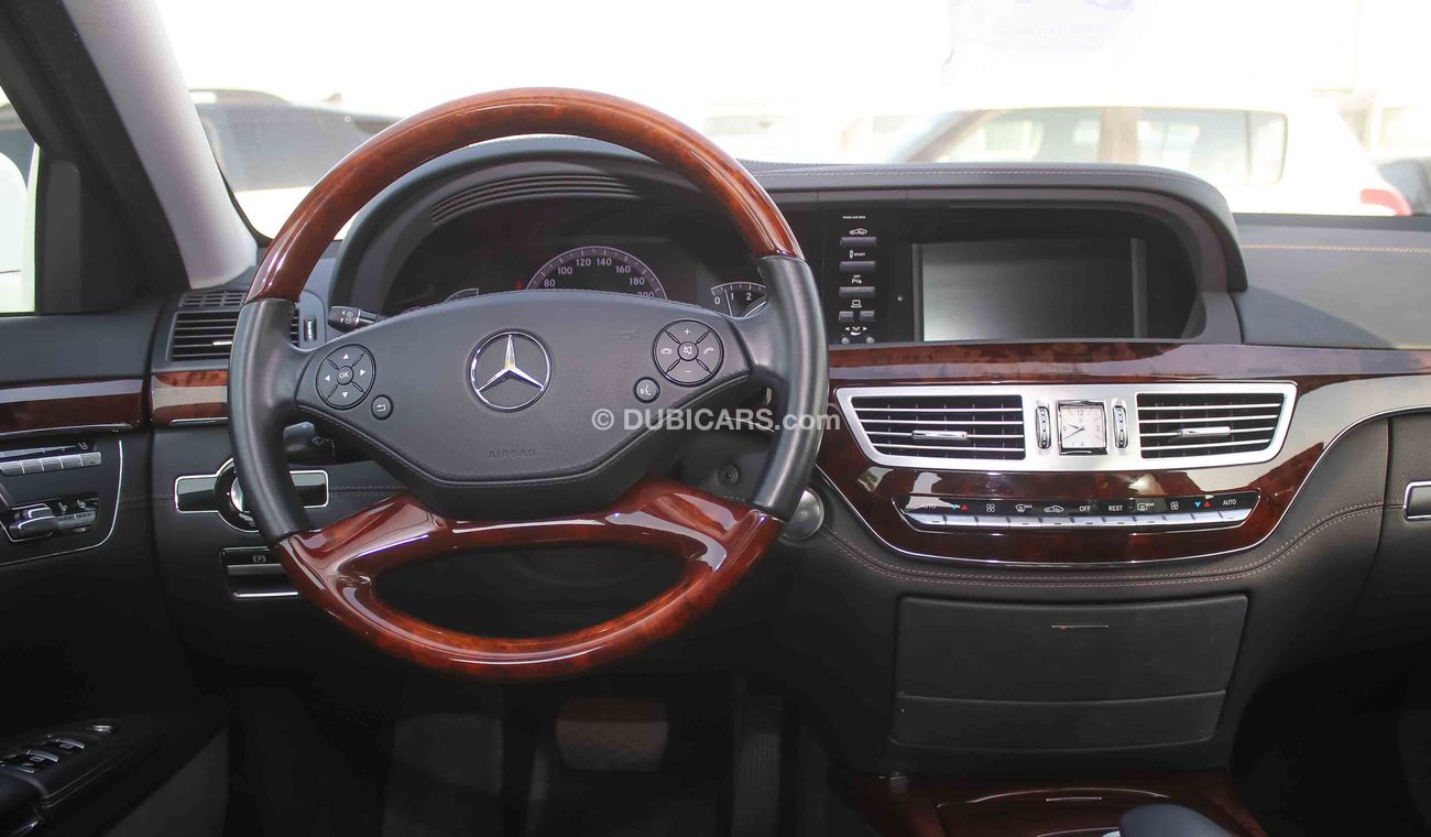 Mercedes-Benz S 550