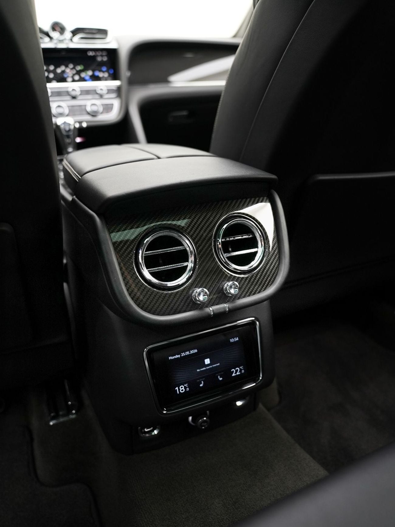 بنتلي بينتايجا Bentayga 4.0T 2021 Bentley Mulliner Blackline, Warranty, Full Bentley Service History, Fully Loaded,