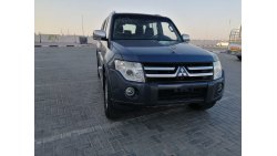 Mitsubishi Pajero Pajero Gulf full option without accidents 3.8L