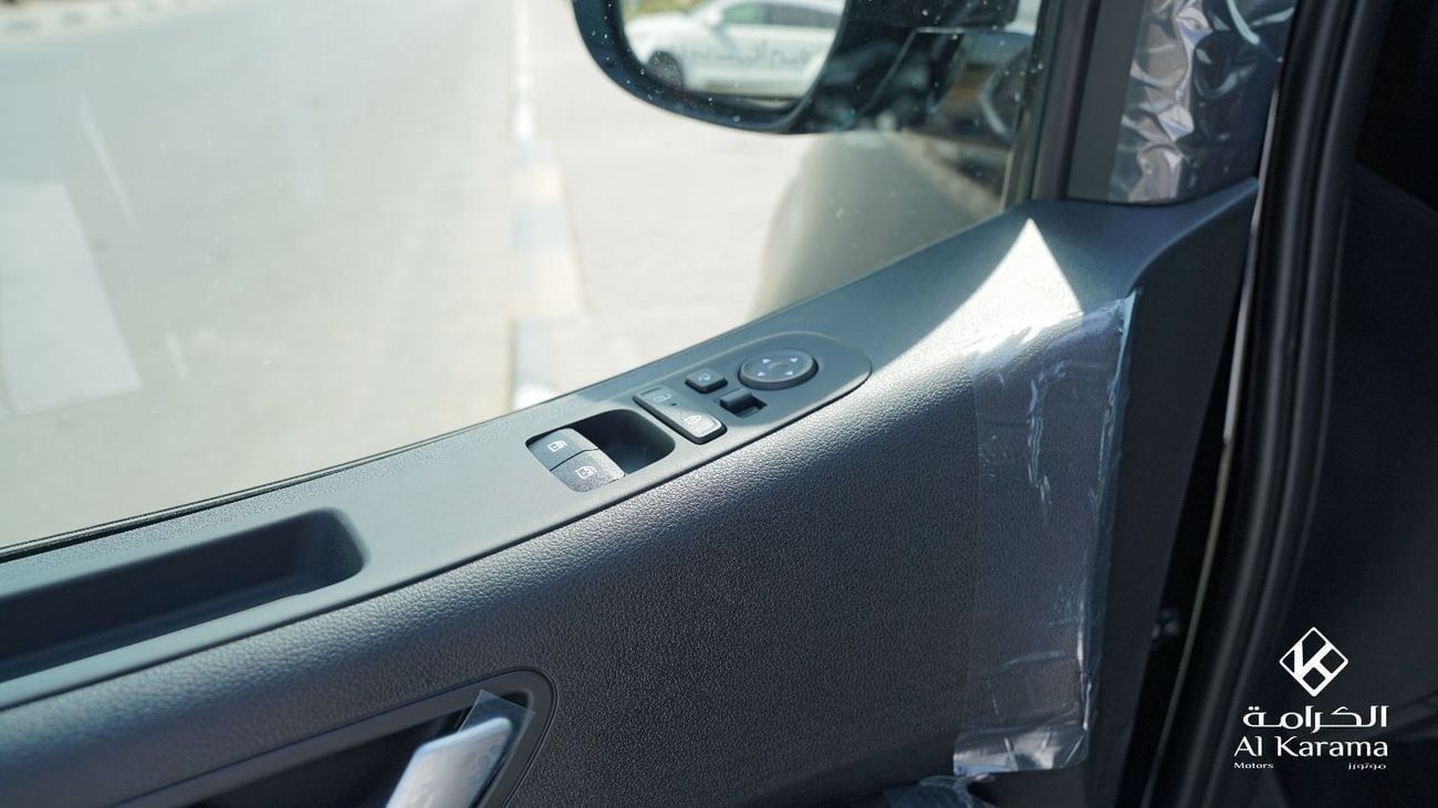 Hyundai Staria 3.5L Executive 9 Seater, Leather Interior, Push Start, Cruise Control, Remote Sliding & Rear Door Co