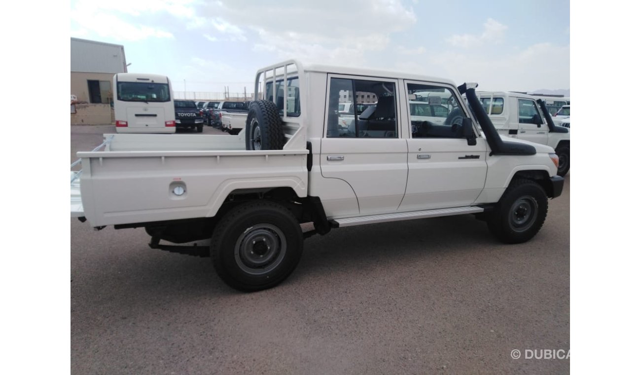 Toyota Land Cruiser Pick Up Double Cabin 4164 CC, DSL, 6 Cylinders, Power windows, Leather seats, Full Option