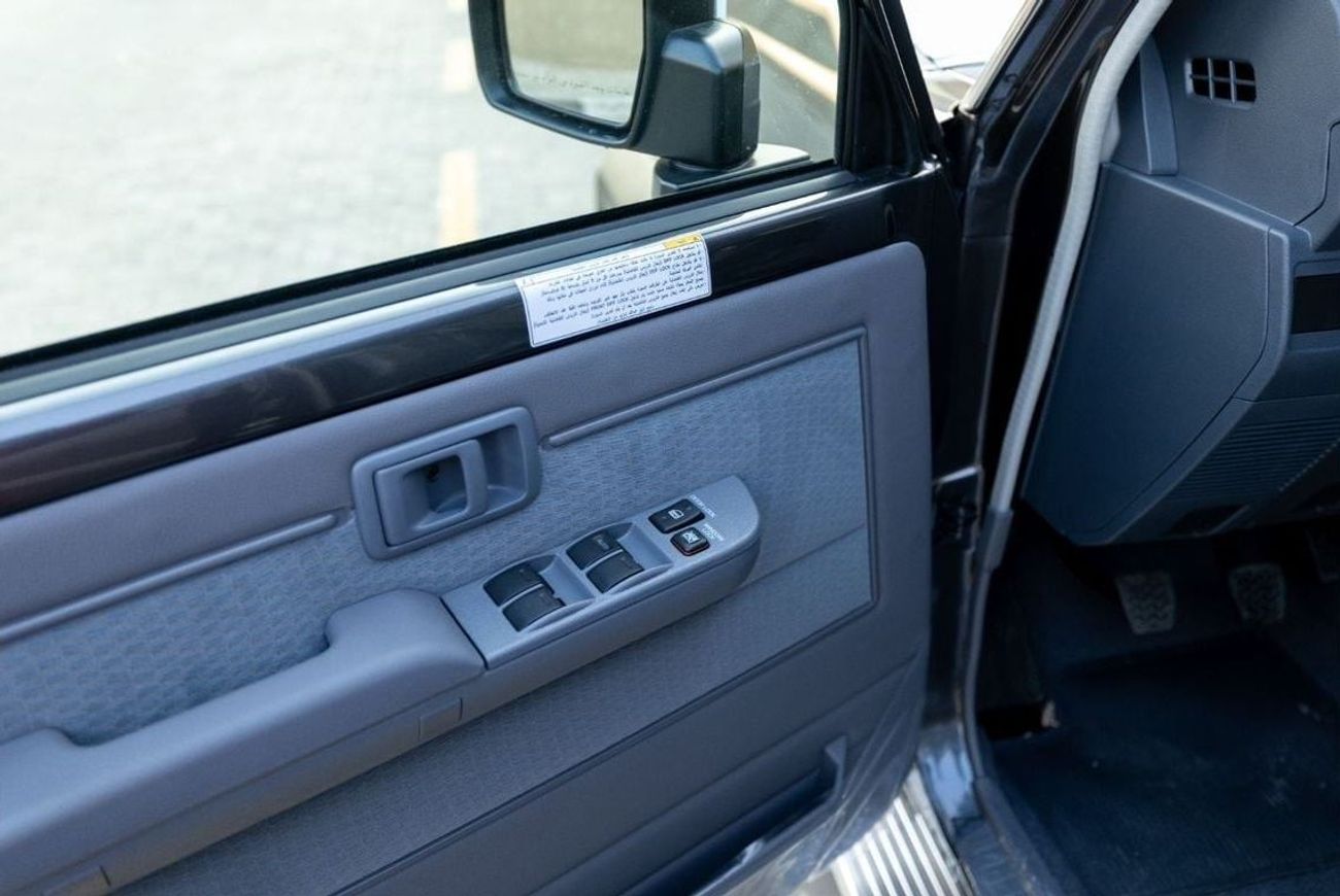 Toyota Land Cruiser LC 76 - G 2025