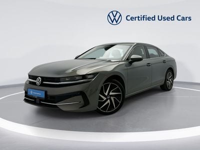 فولكس واجن باسات HIGHLINE 2.0L | Turbocharged Engine | Digital Cockpit | Premium Interior | Automatic