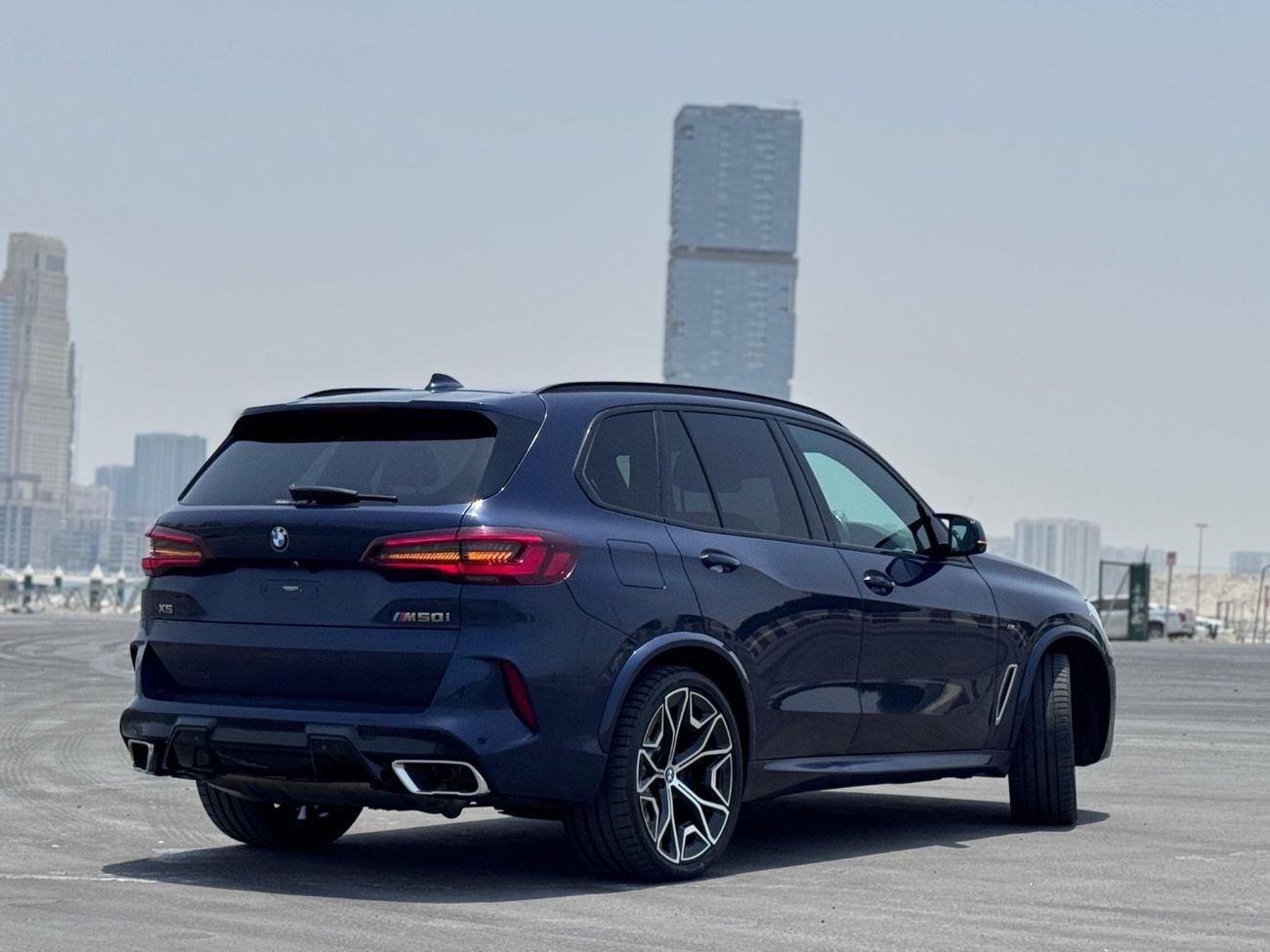 بي أم دبليو X5 M50i EXCLUSIVE
