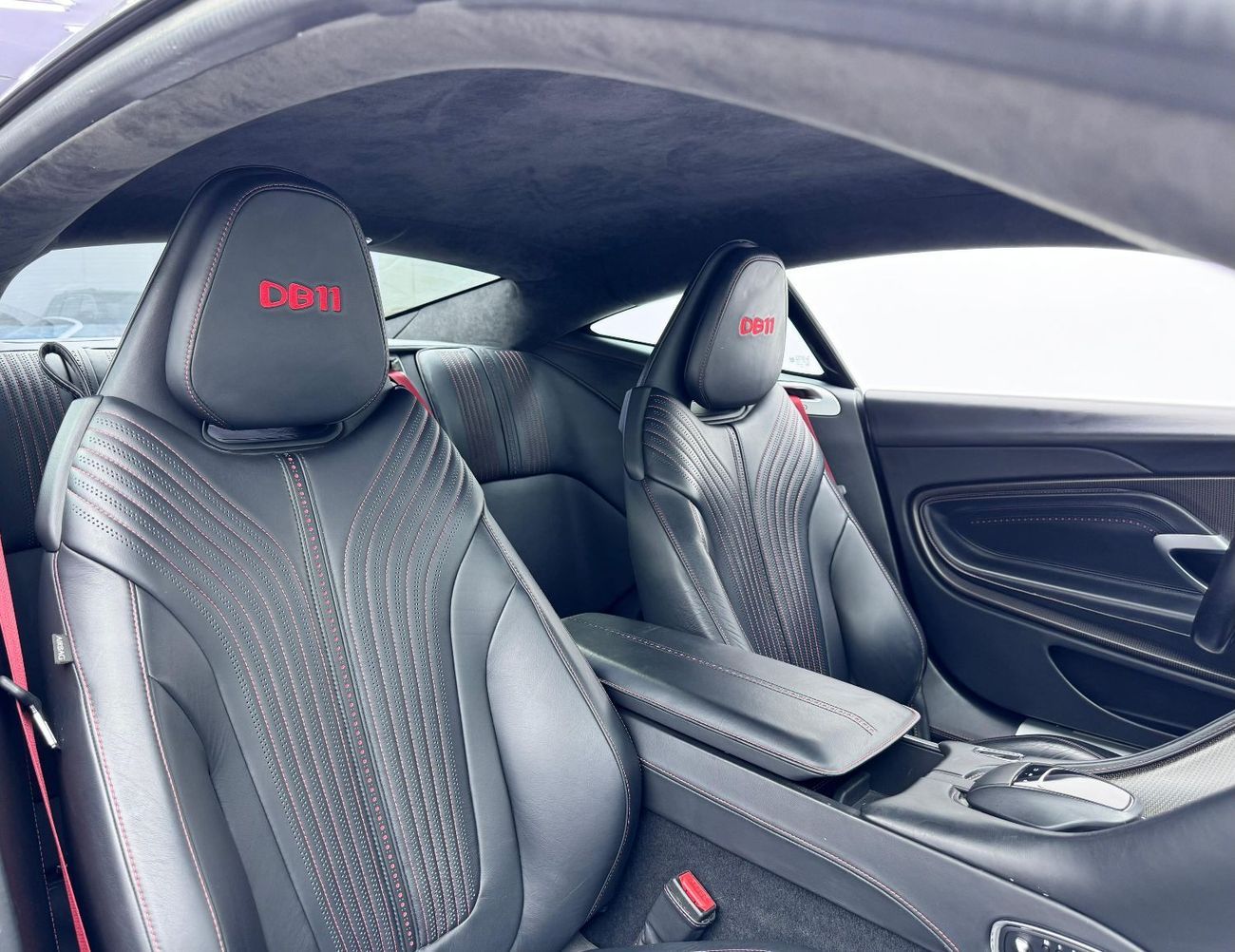 أستون مارتن DB11 Launch Edition 5.2L 2017 Aston Martin DB11 Launch Edition, Full Aston Martin Service History, Excell