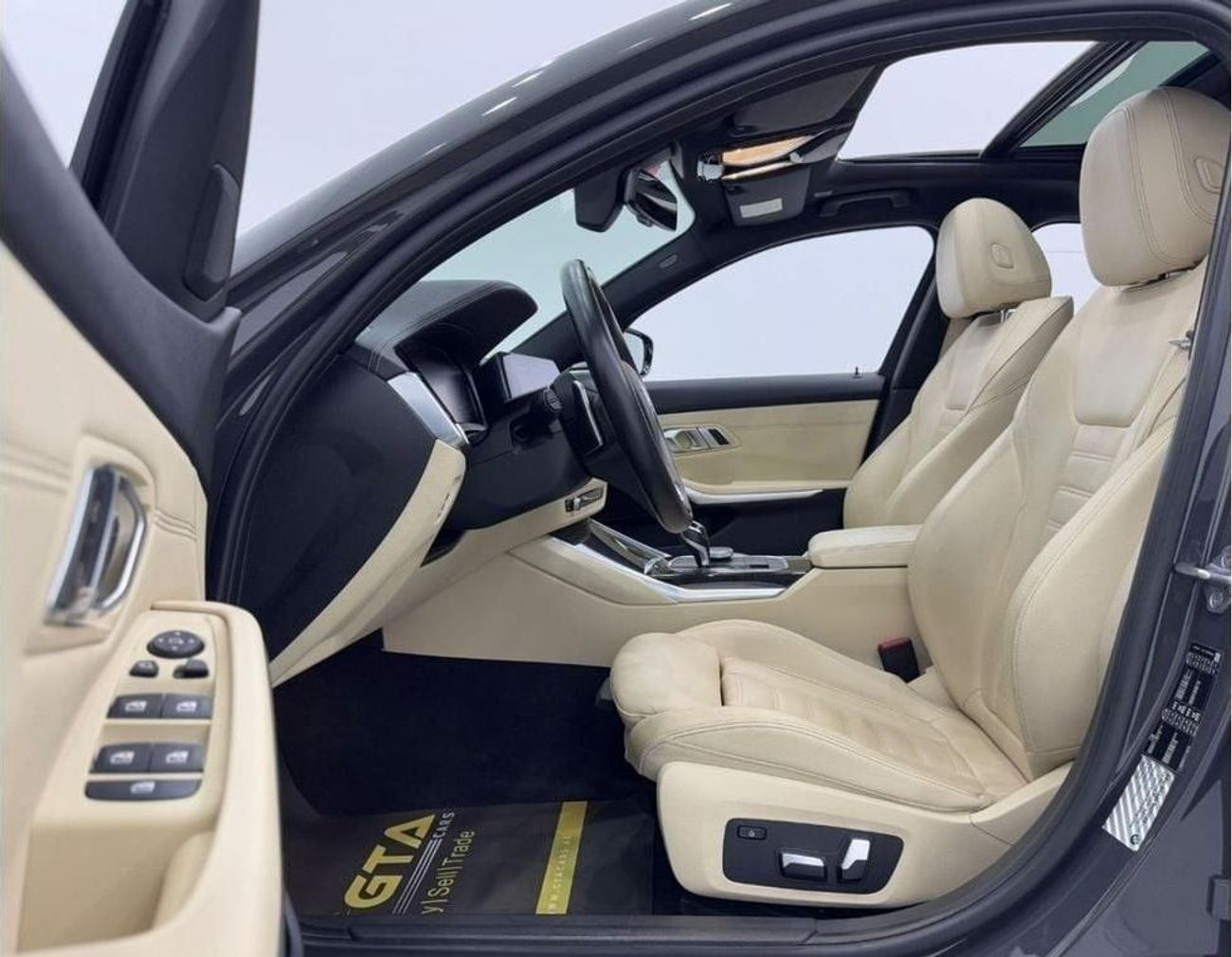 BMW 330i Exclusive 2.0L (258 HP) 2019 BMW 330i, November 2025 BMW Warranty + Service Pack, GCC