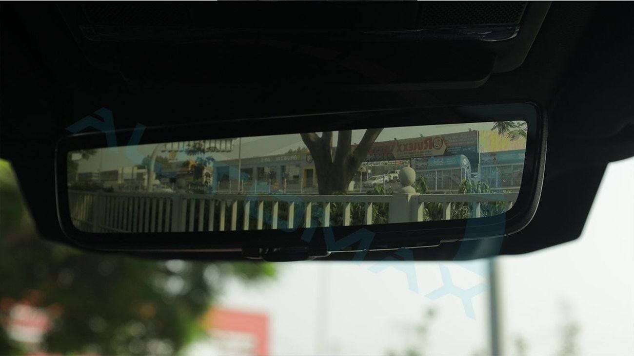 Land Rover Defender 110 X-Dynamic SE P400e Plug-in Hybrid 2025 With 5 Years Or 200,000 Km Warranty