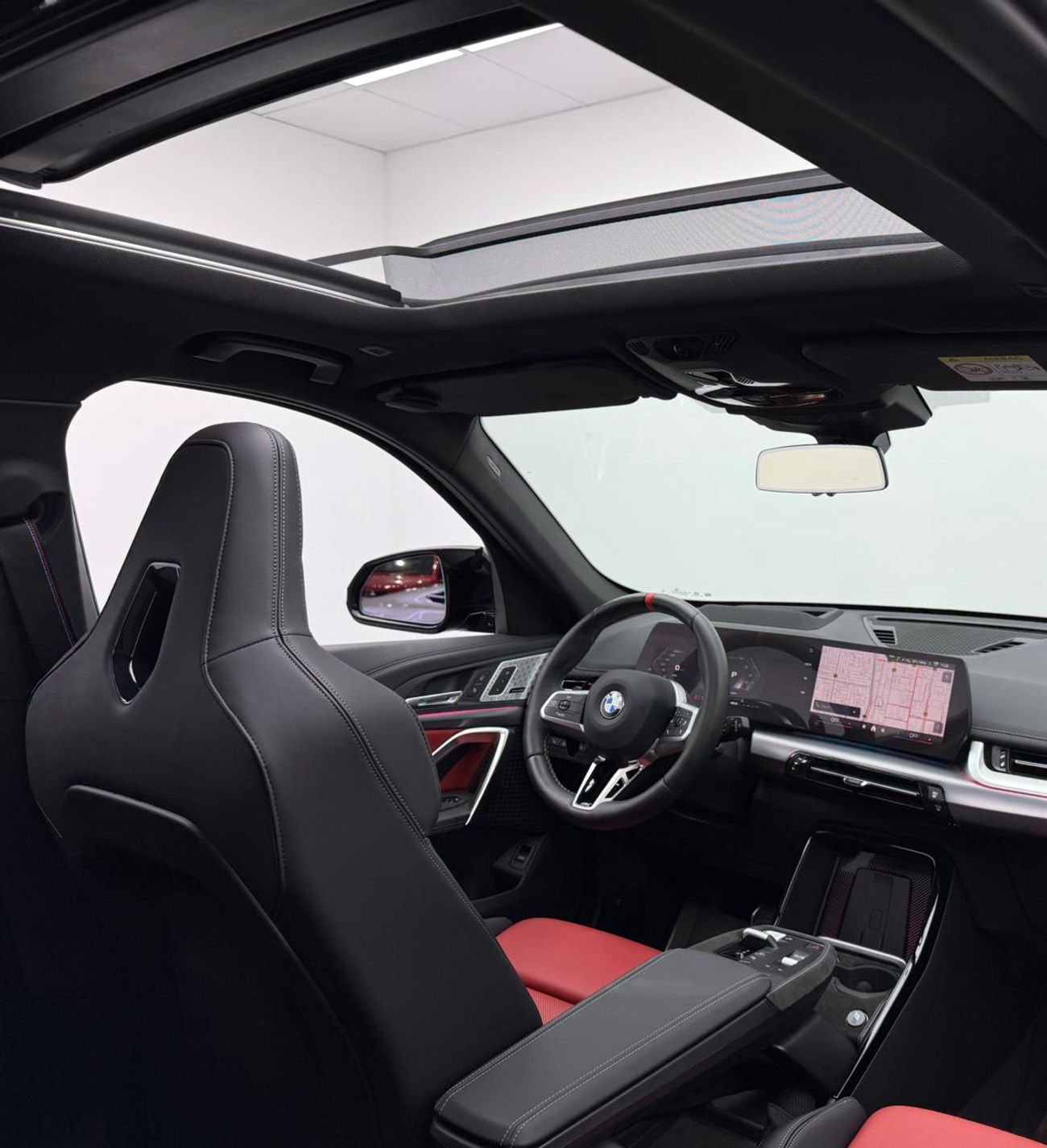 بي أم دبليو X1 2025 BMW X1 M35i, 2029 BMW Warranty + Service Pack, Full BMW Service History, Low Km, GCC