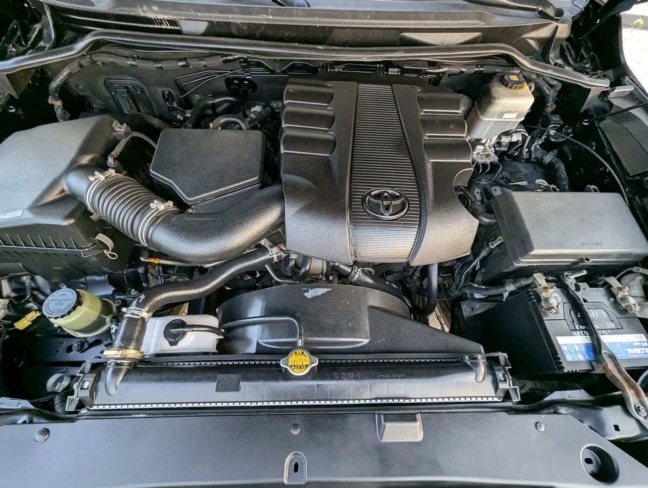 تويوتا لاند كروزر GXR Facelifted | V6 4.0L | GCC Specs | Full Option | Excellent Conditi
