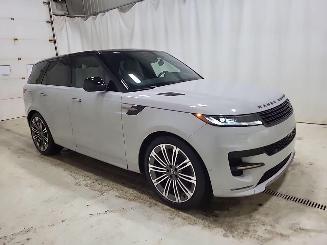 Land Rover Range Rover Sport DYNAMIC SE P400