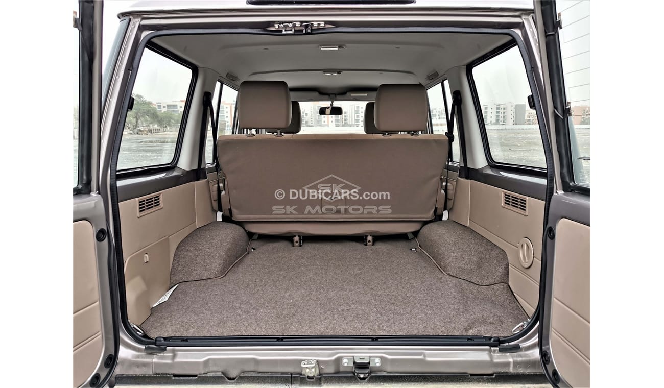 تويوتا لاند كروزر 70 4.5LDiesel, M/T,  Alloy Rims, Diff Lock, Rear Camera, 4WD (CODE # LX7603)