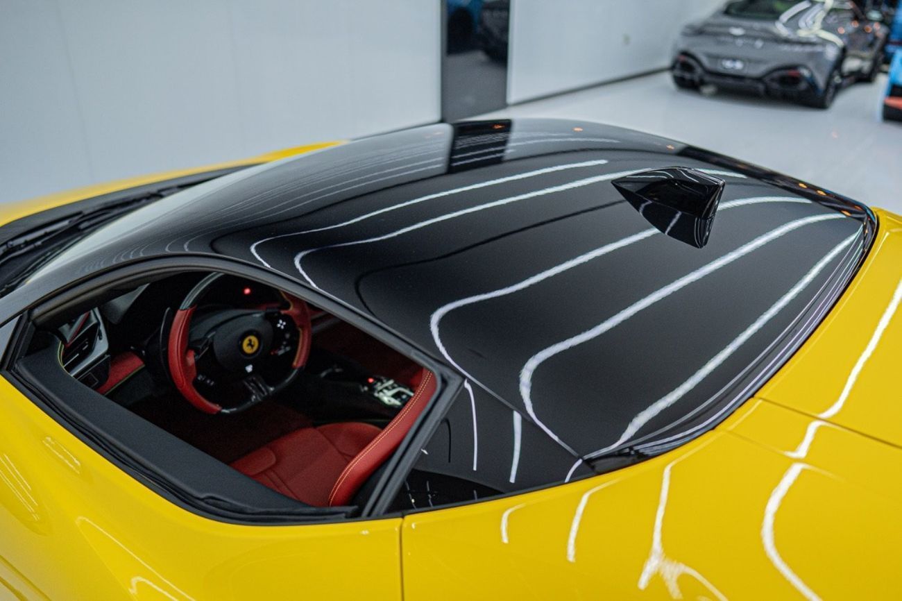 فيراري SF90 ستراديل SF90 STRADALE | WARRANTY | CARBON INTERIOR | TWO-TONE BODYWORK | RED BRAKE CALLIPERS.