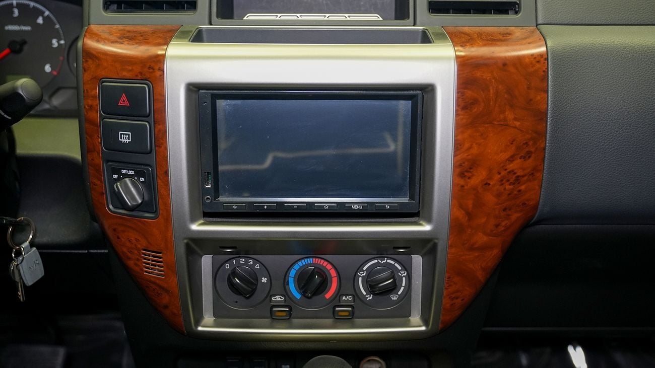 Nissan Patrol Safari Safari 4.8L A/T