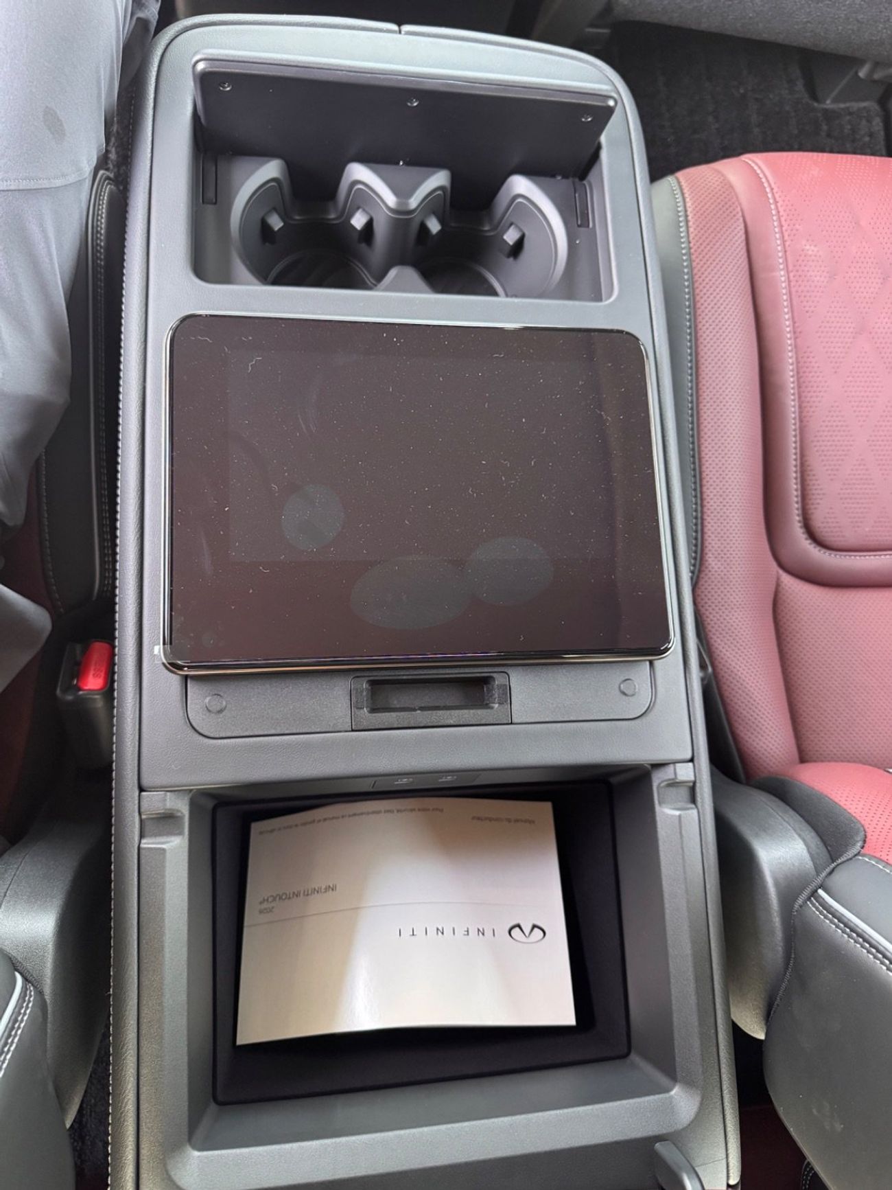 إنفينيتي QX80 Autograph Captain Chairs 3.5L