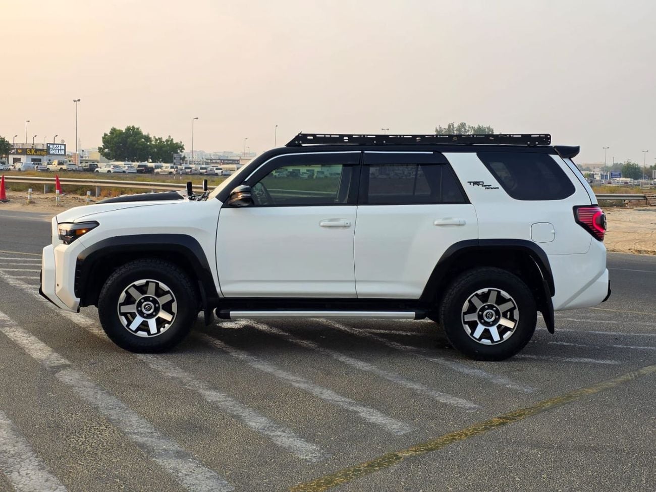 Toyota 4Runner LIMITED sunroof , 4x4 and Original leather and Push button