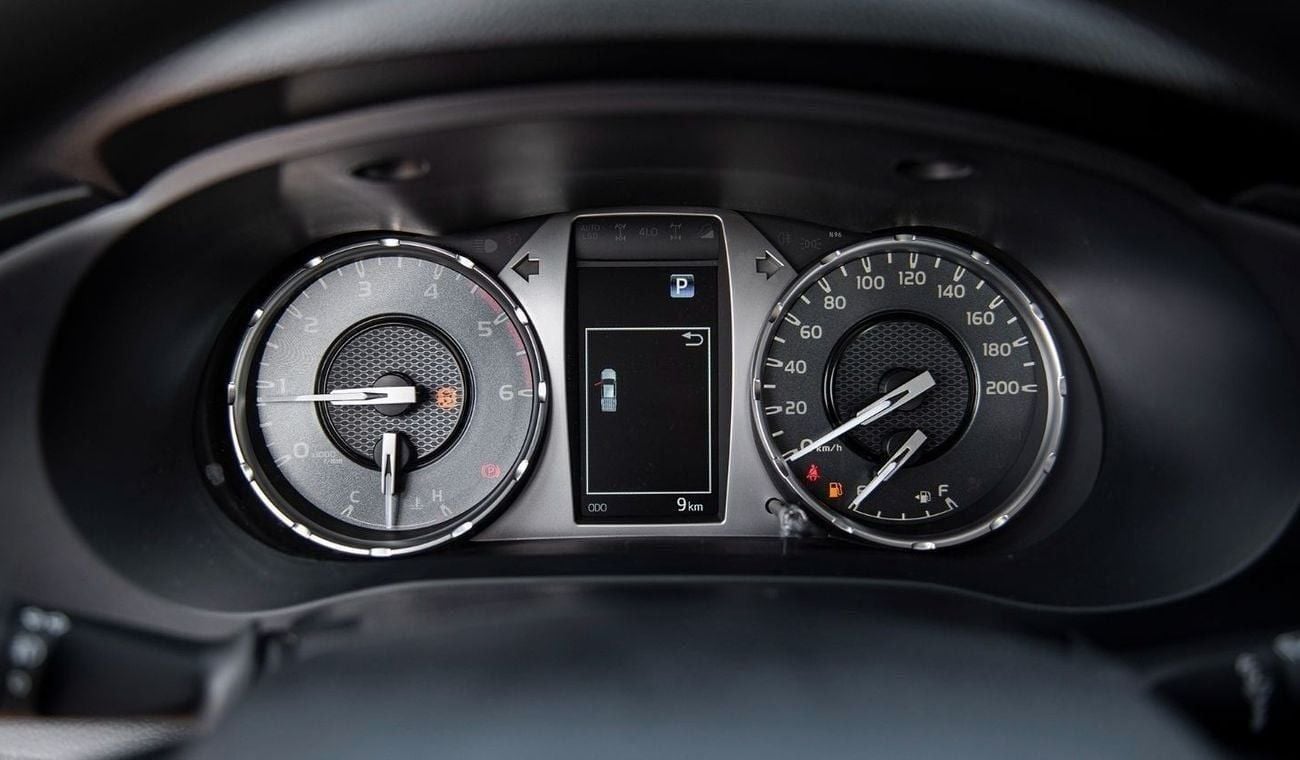 تويوتا هيلوكس TOYOTA HILUX 2.4L MID OPTION A/T MY2025 FOR EXPORT