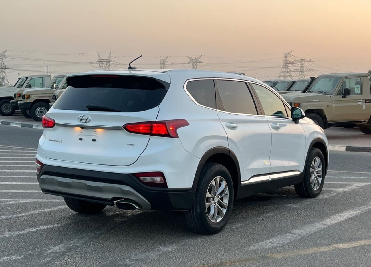 هيونداي سانتا في هيونداي سانتافي FE ,SE 2.4L V4 - كاميرا خلفية وحساس - AWD 4x4 - 2020