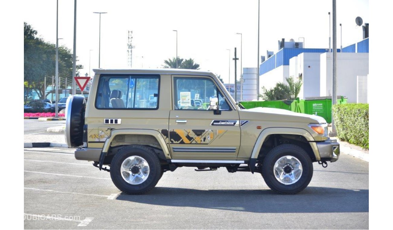 تويوتا لاند كروزر هارد توب 71 XTREME V6 4.0L Petrol MT With Differential Lock