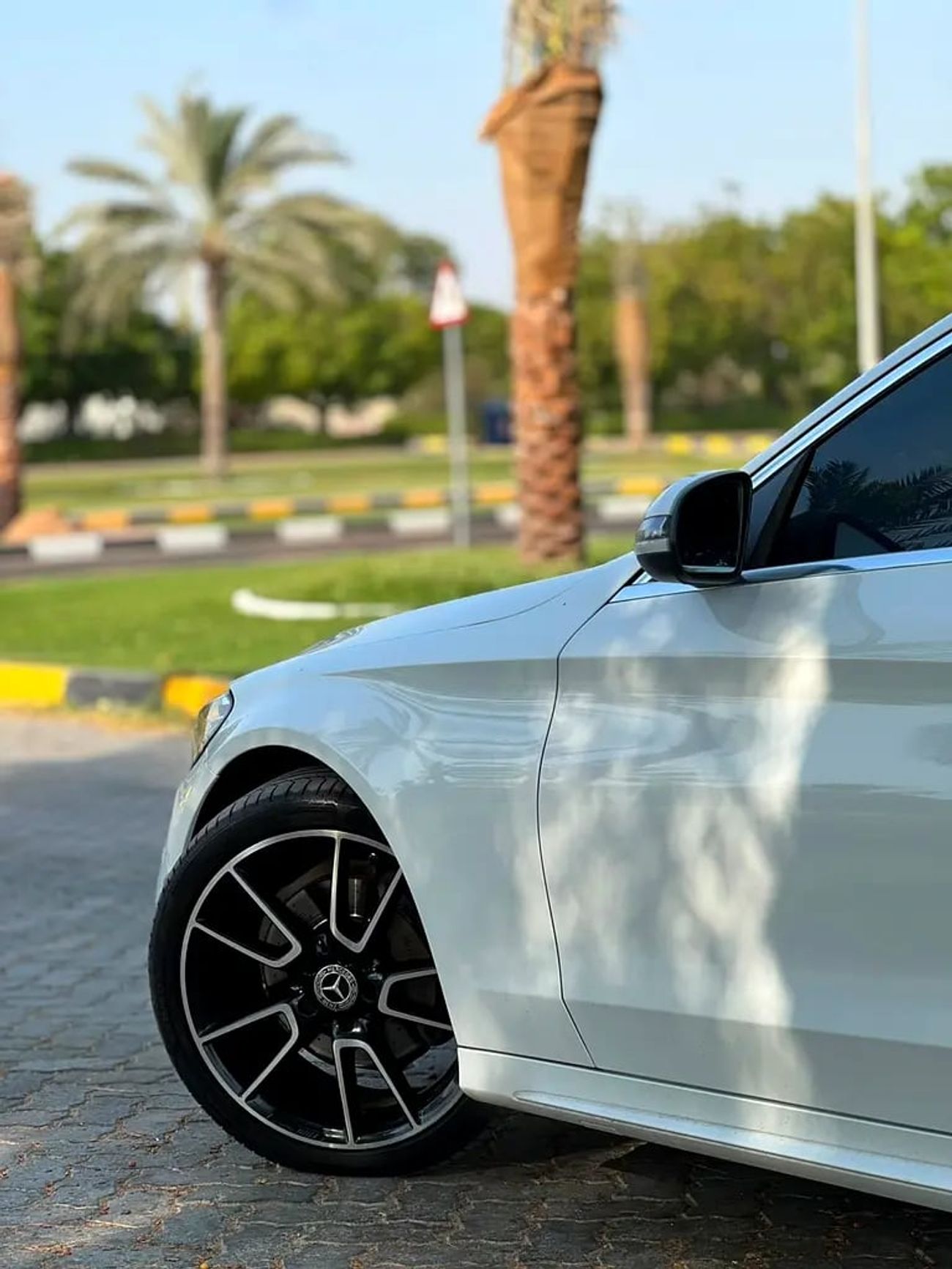 Mercedes Benz C200 C200 | GCC Specs | Low Mileage