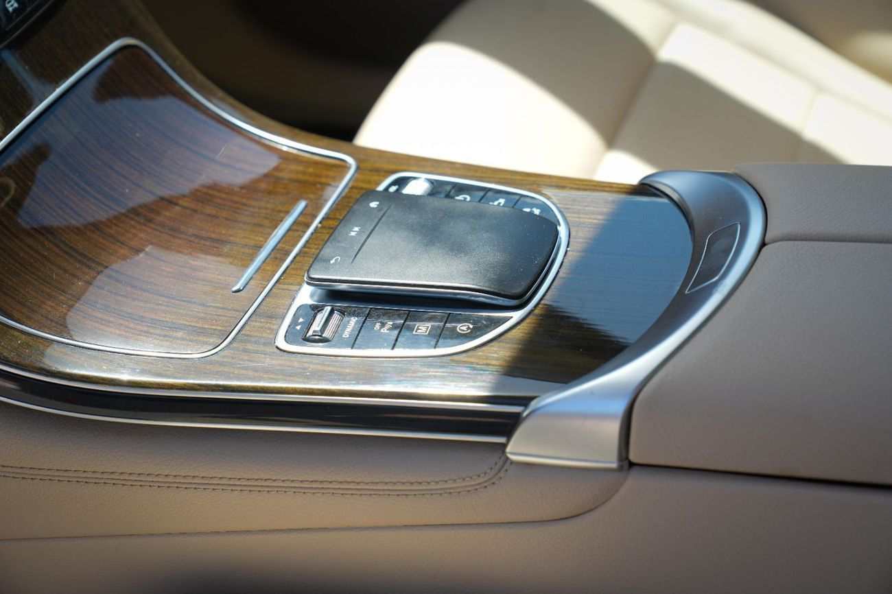 Mercedes Benz GLC 300 AMG