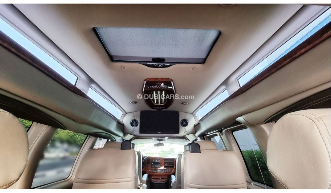 GMC Savana Explorer 4x4-6.0L-V8-2018-Excellent Condition-Luxury Van-Low Kilometer Driven-Vat Inclusive