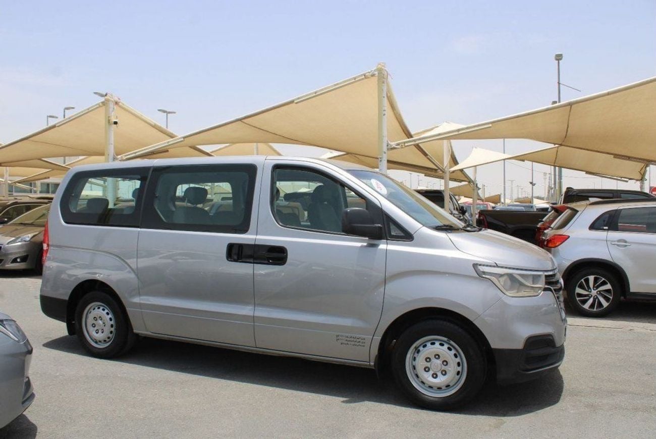 Hyundai H-1 Hyundai H1 - 2019 - GCC - Accident-Free - 2.4L  - (9 Seats) - Excellent Condition