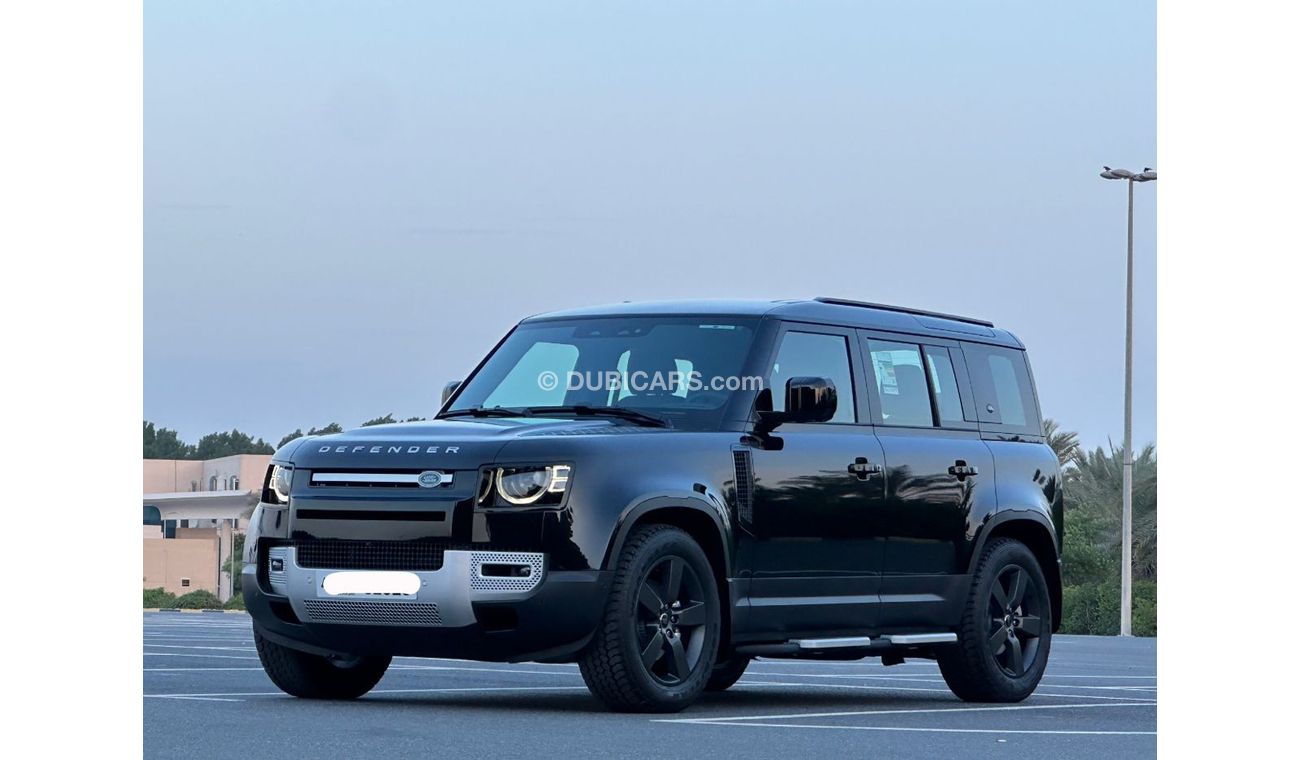 لاند روفر ديفندر DEFENDER P300 110 SE 2024 // GCC (AL TAYER) // CONTRACT SERVICE 65KM // 5 WARRANTY