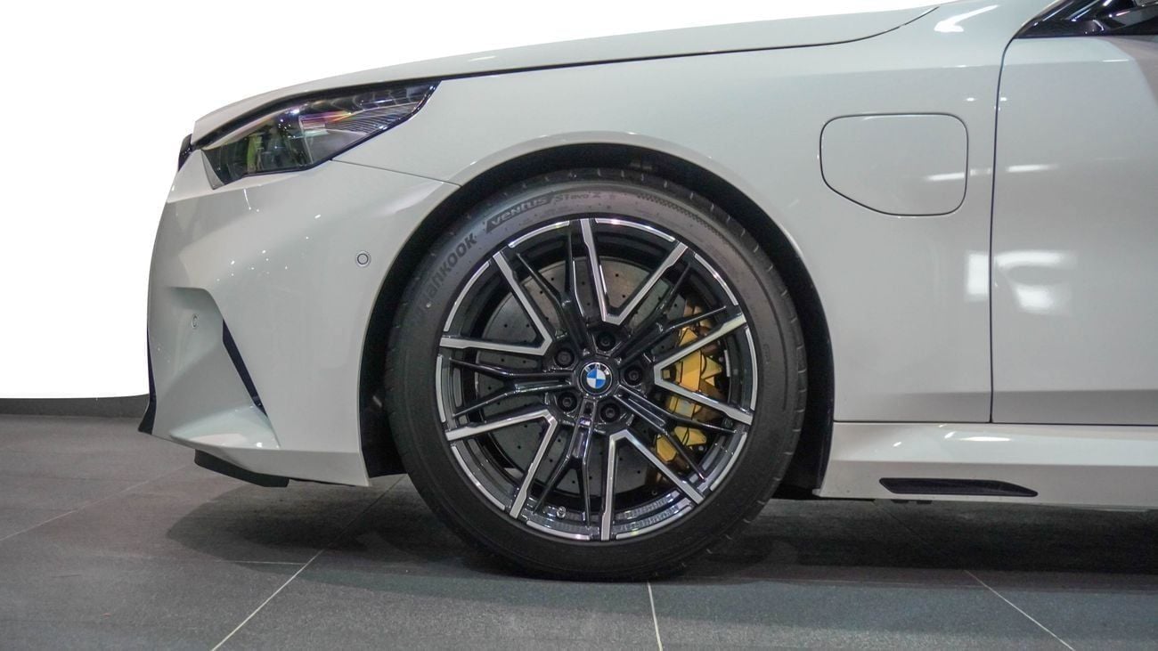 بي أم دبليو M5 HYBRID