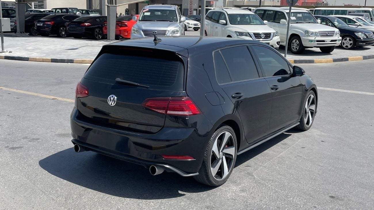 Volkswagen Golf GTI Sport 2.0T FuLL Option