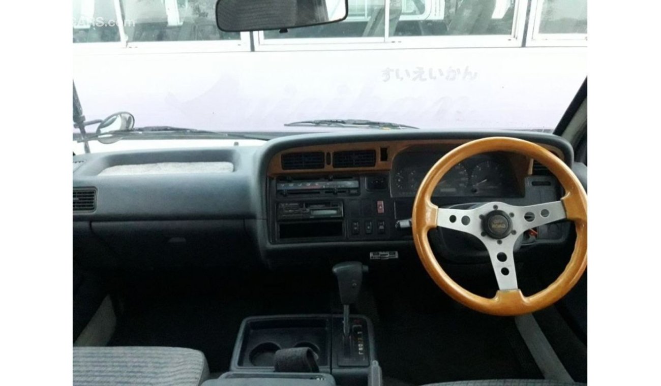 تويوتا هاياس Hiace RIGHT HAND DRIVE (Stock no PM 245 )