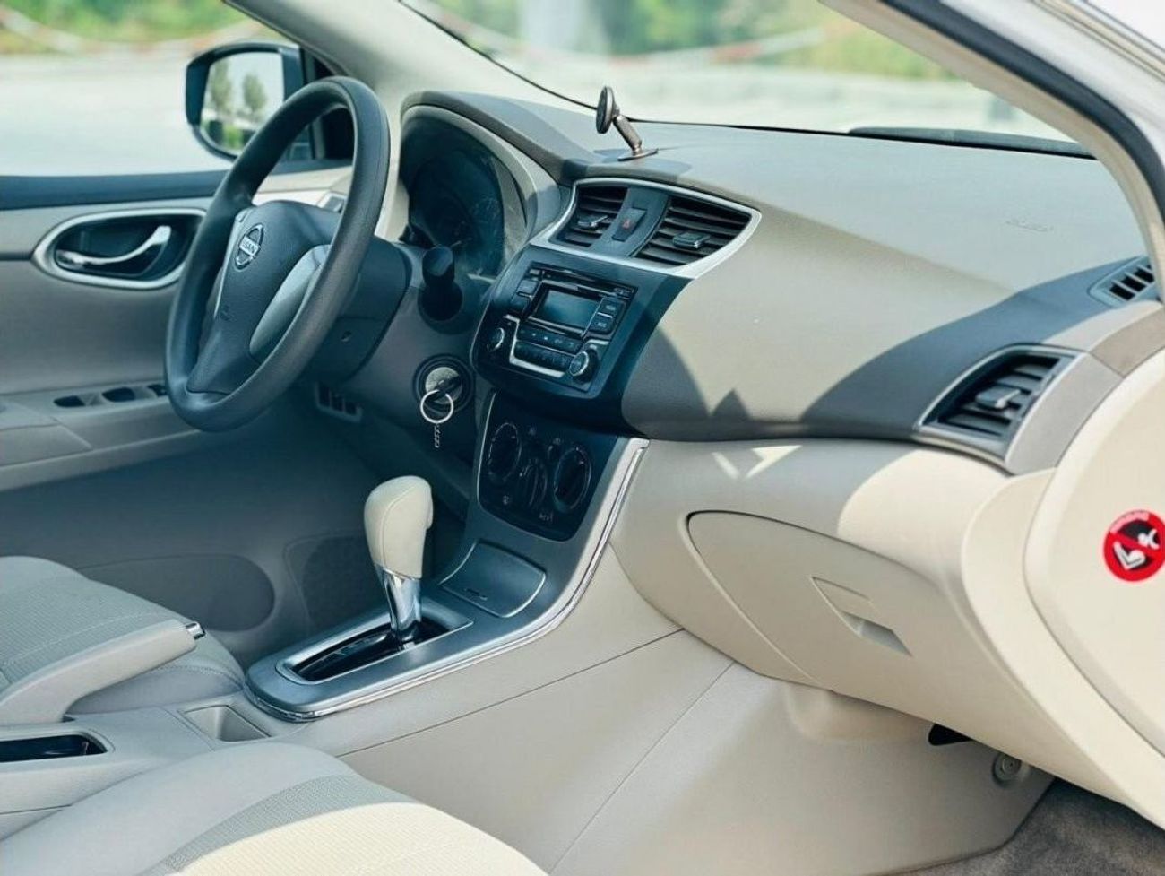 Nissan Sentra 640 PM || SENTRA 1.6 || FULL SERVICE HISTORY || ORIGNAL PAINT || GCC