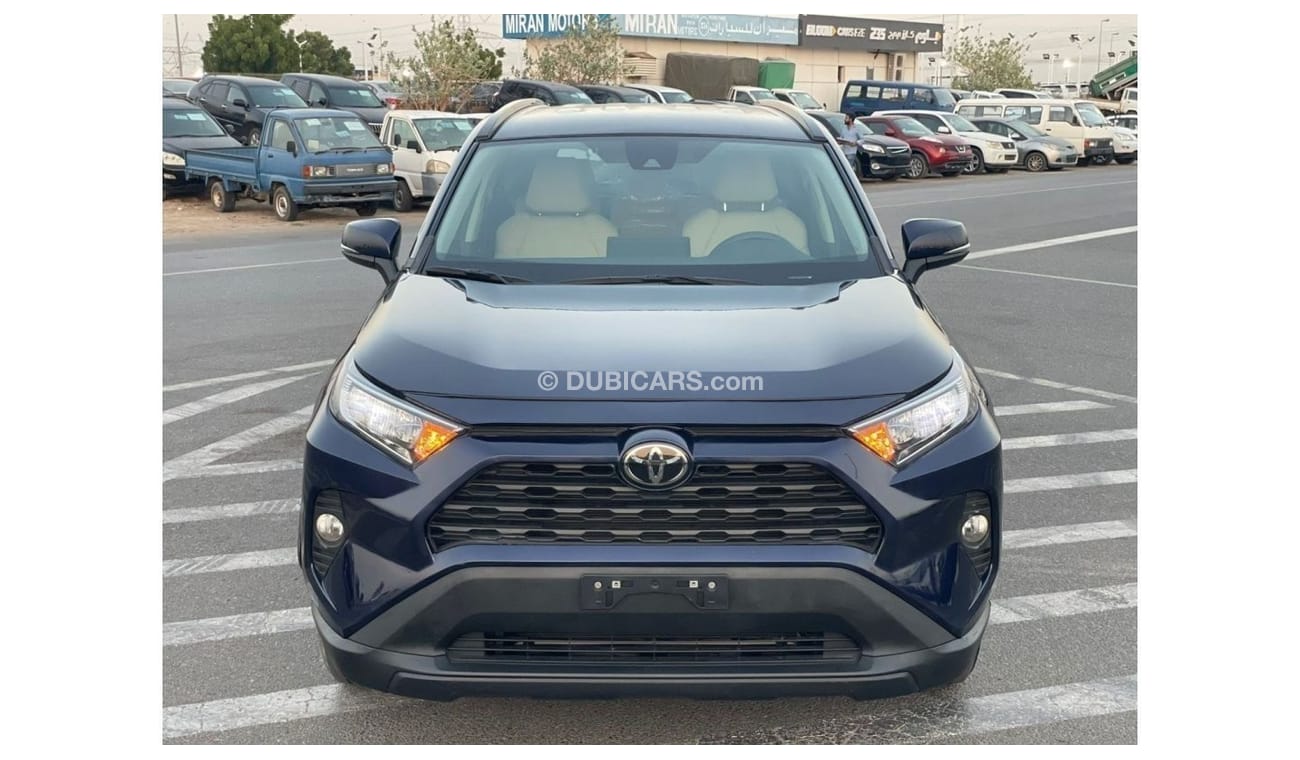 Toyota RAV4 2021 Toyota RAV4 XLE - 2.5L V4 MidOption+