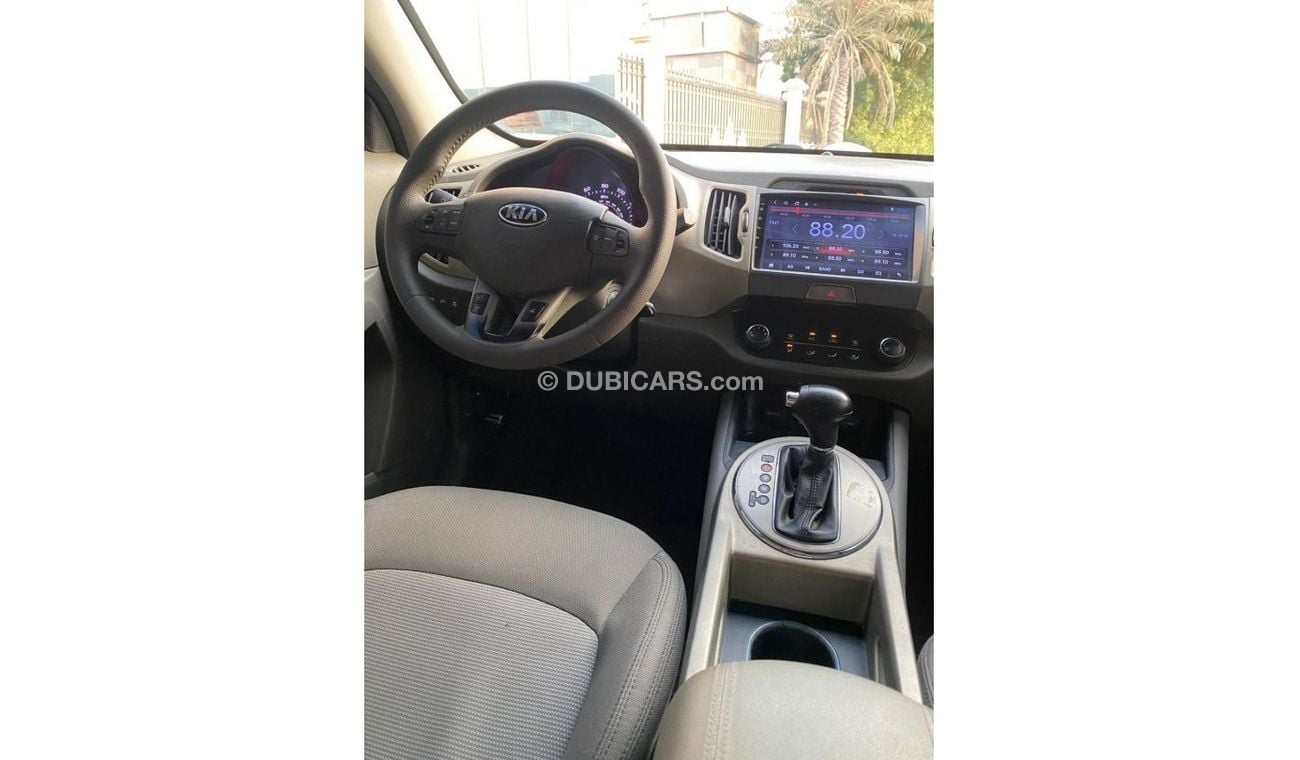 Kia Sportage LX Kia Sportage Model: 2014 Walk: 104,000 miles Price: 25,000 dirhams American specifications V4, 2.