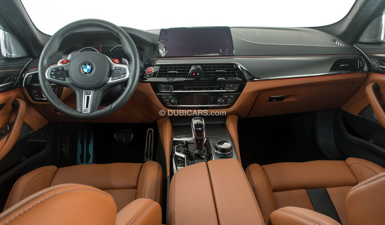 بي أم دبليو M5 Sedan