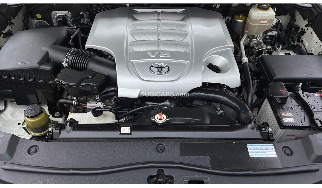 Toyota Land Cruiser GXR 5,700