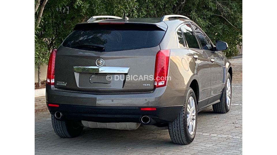 Used Cadillac SRX 2015 for sale in Sharjah 575581