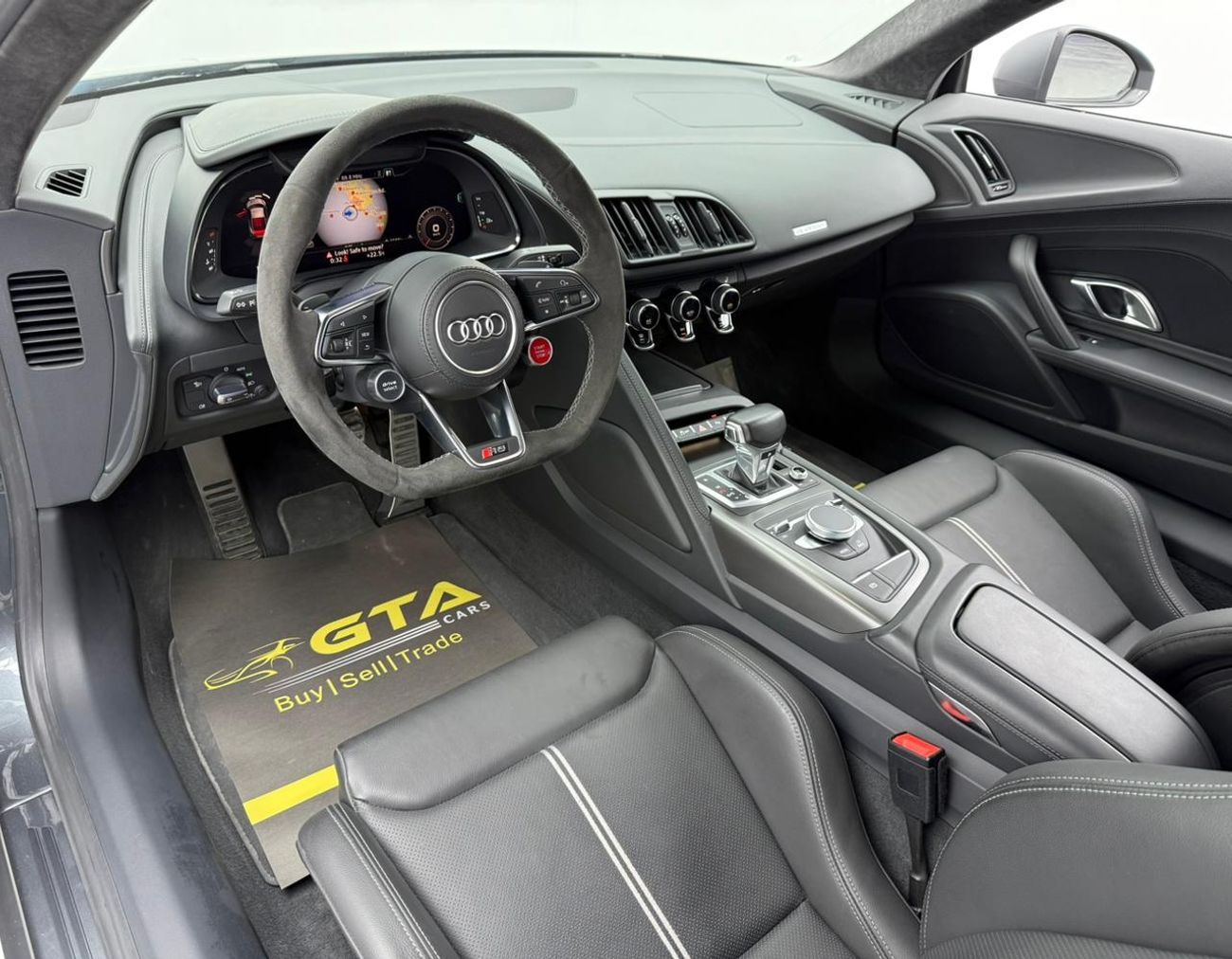 Audi R8 V10 RWD 5.2L (540 HP) 2016 Audi R8 V10 Quattro, Very Low Km, RECARO Seats, Fully Loaded, Excellent C