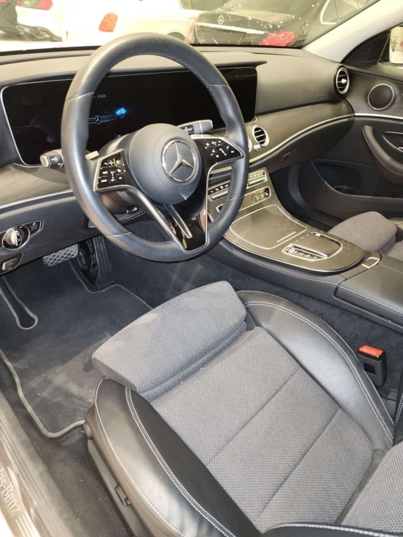 مرسيدس بنز E200 Premium 2.0L