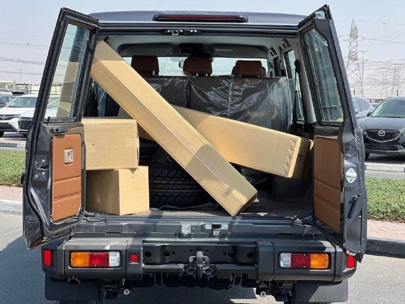 تويوتا لاند كروزر 70 LC76 2.8L TURBO DSL A/T // 2025 // FULL OPTION WITH RADAR , DIFF LOCK , DVD & BACK CAMERA // SPECIAL