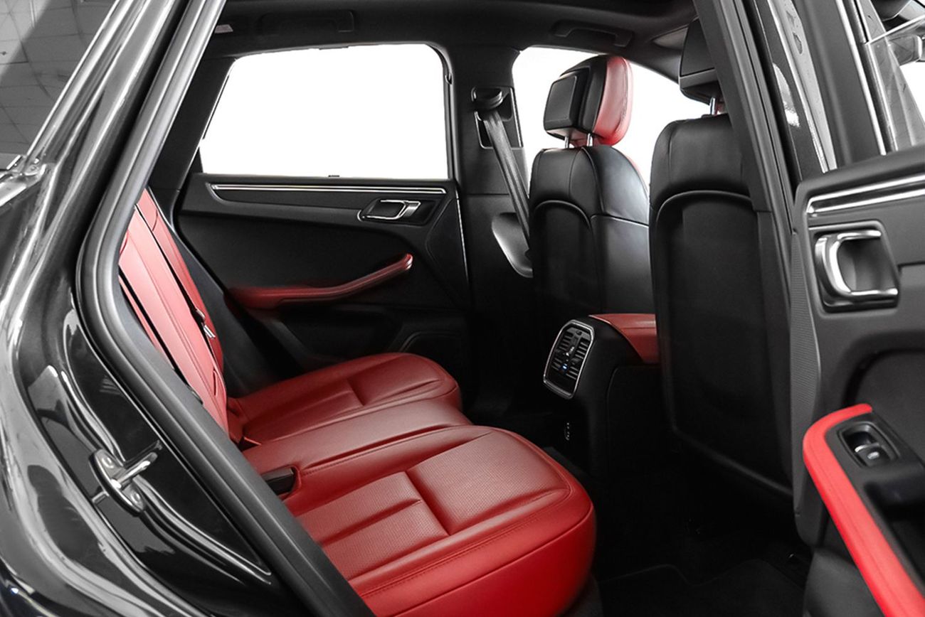 Porsche Macan Std 2.0L (252 HP)